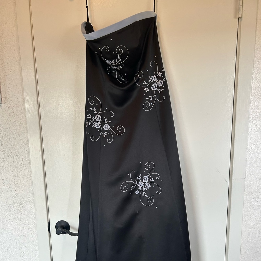 Elegant Black Gown with periwinkle Embroidery and lace up back size 10